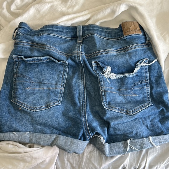American Eagle Jean Shorts Size 8 - Picture 3 of 3